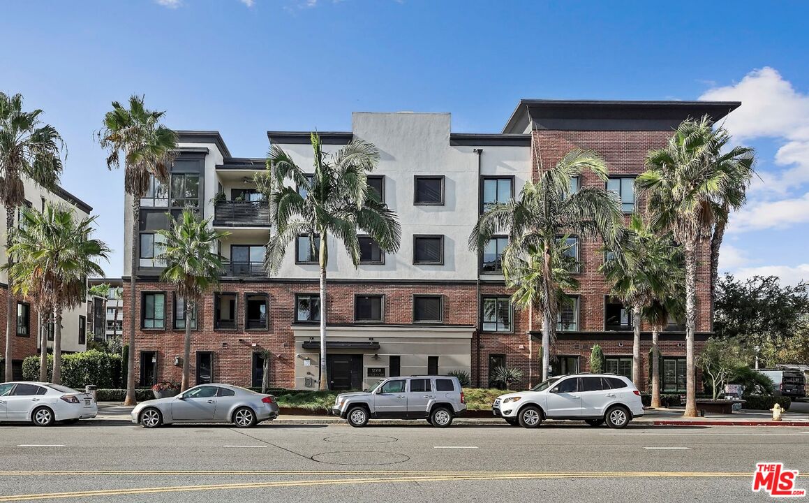 12558 W Fielding Cir Unit: 2