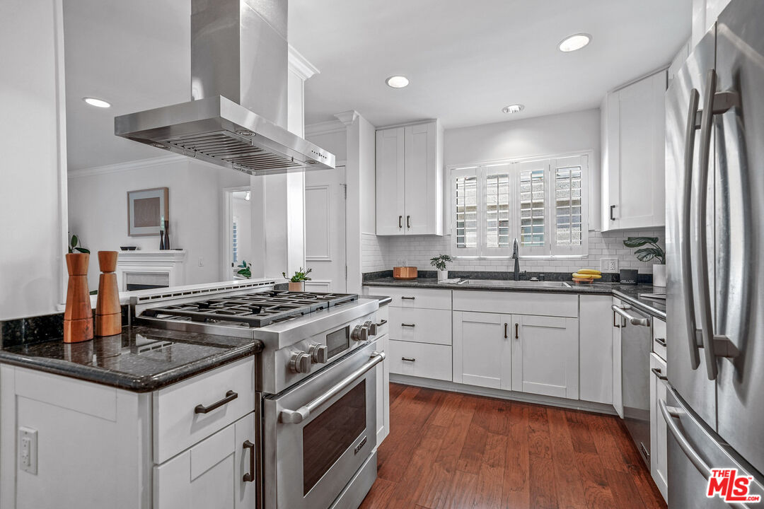 4370 Troost Ave Unit: 201