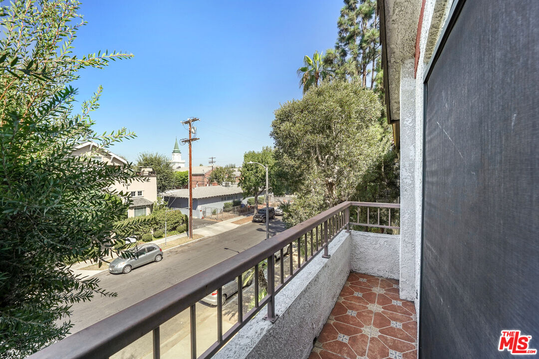 4370 Troost Ave Unit: 201