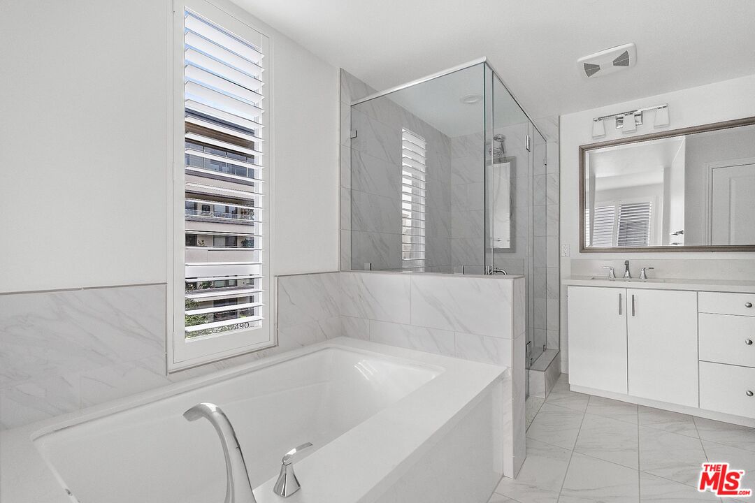 12526 W Fielding Cir Unit: 5