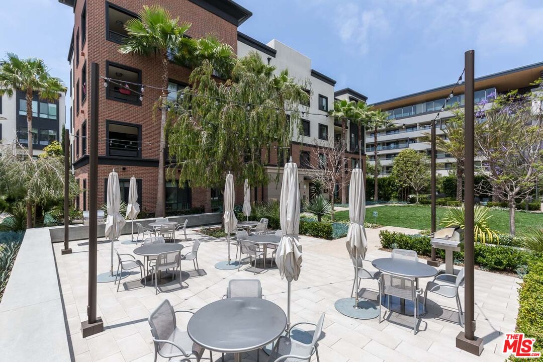 12526 W Fielding Cir Unit: 5