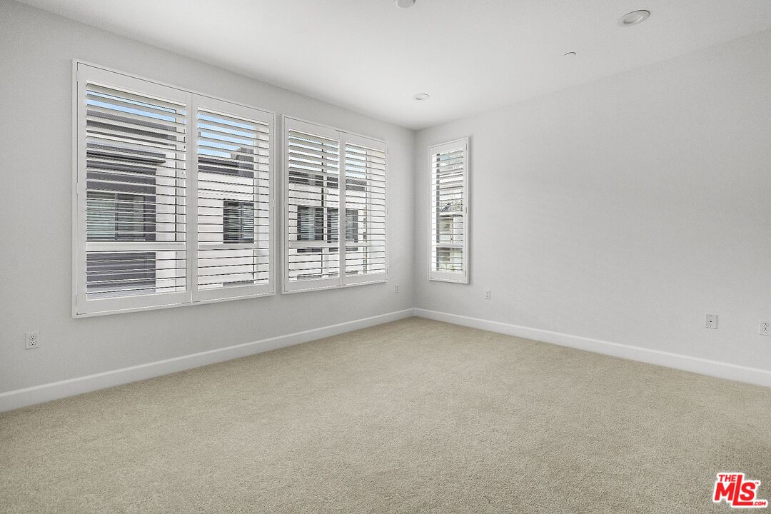 12526 W Fielding Cir Unit: 5