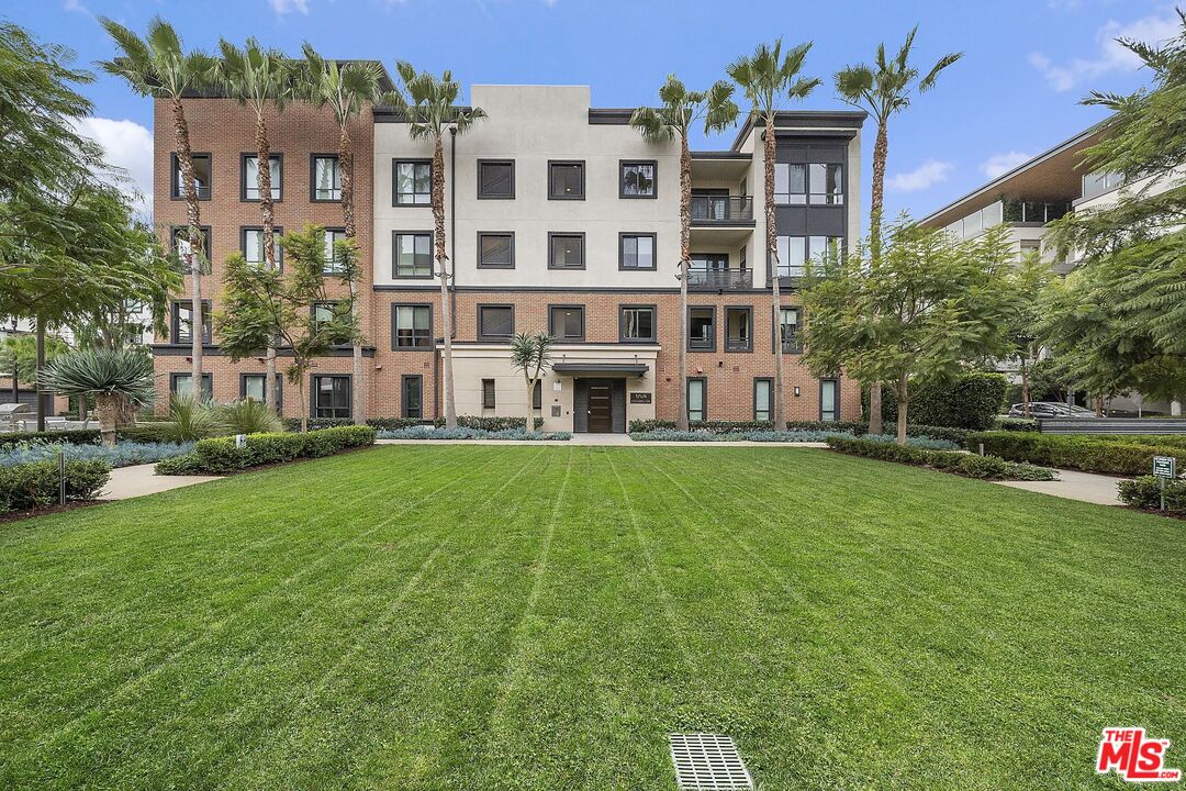 12526 W Fielding Cir Unit: 5