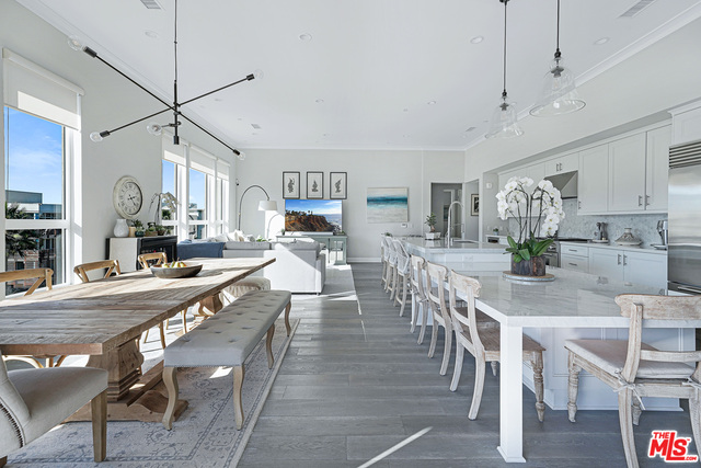 5827 Meadowlark PL Unit: 3