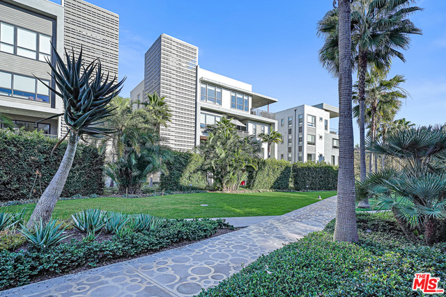 5827 Meadowlark PL Unit: 3