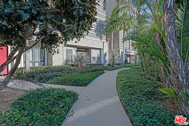 5827 Meadowlark PL Unit: 3