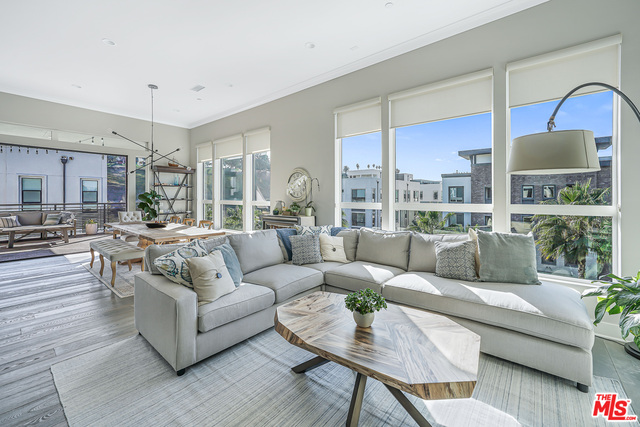 5827 Meadowlark PL Unit: 3