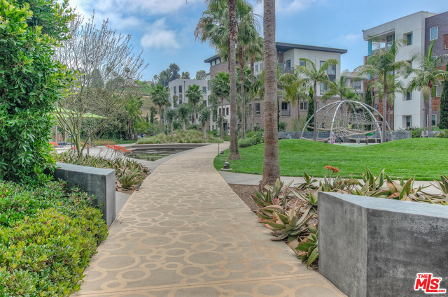 5827 Meadowlark PL Unit: 3