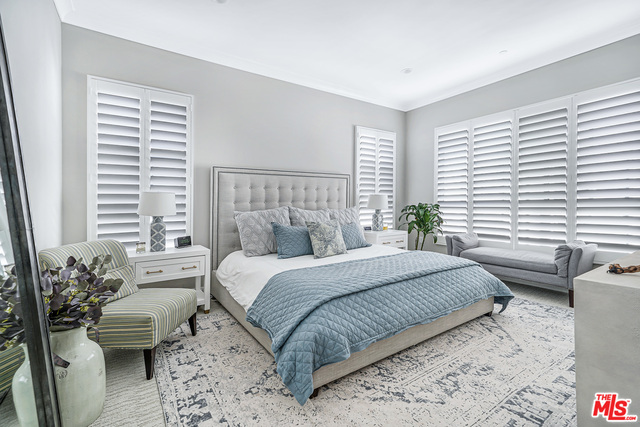 5827 Meadowlark PL Unit: 3