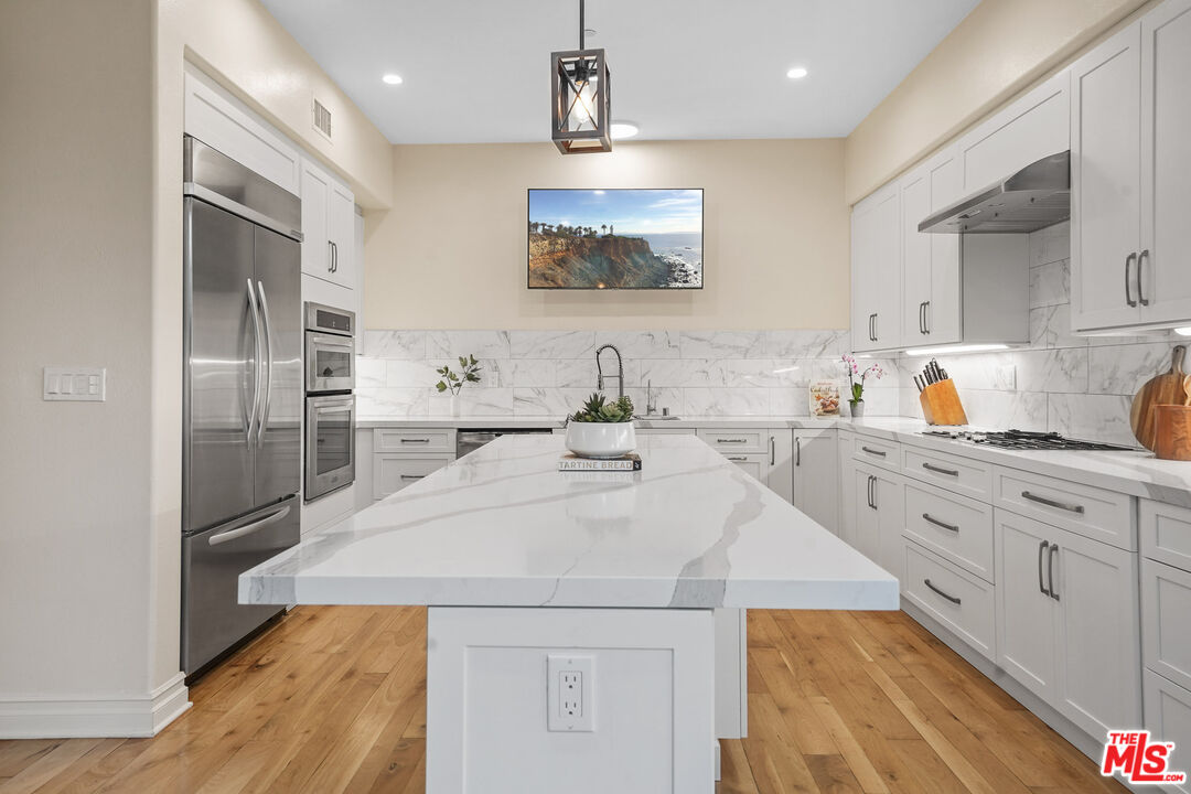 6241 W CRESCENT PARK Unit: 106