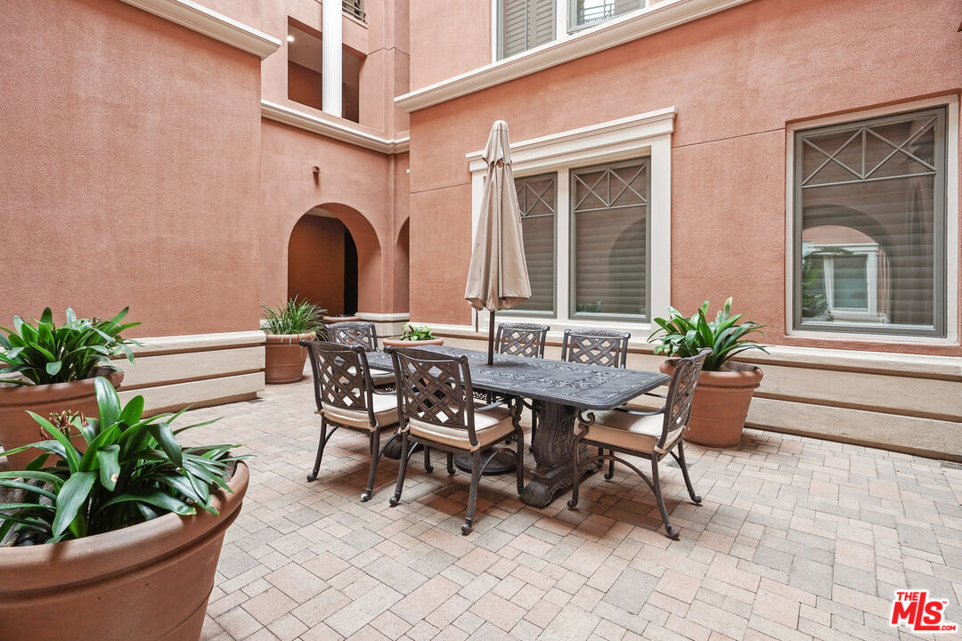 6241 W CRESCENT PARK Unit: 106