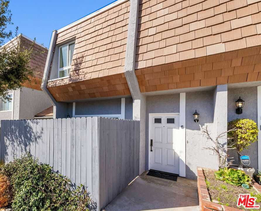 1155 11th St Unit: 6