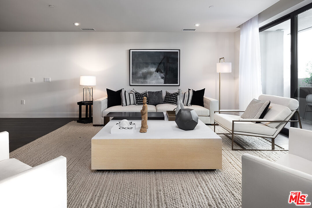 411 S Hamel RD Unit: 101