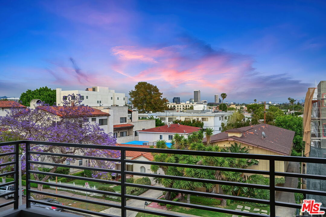 1123 S Shenandoah St Unit: 402