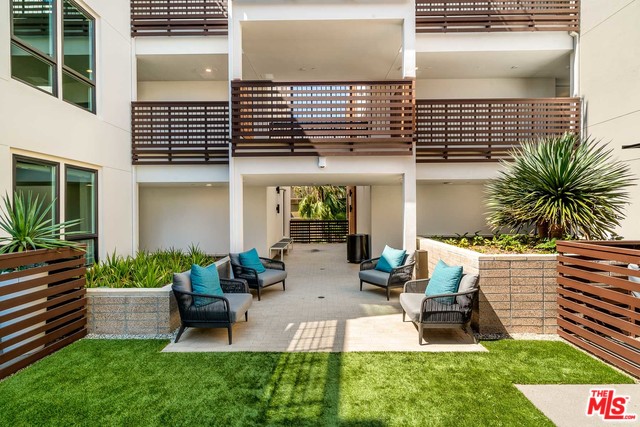 6030 Seabluff DR Unit: 319