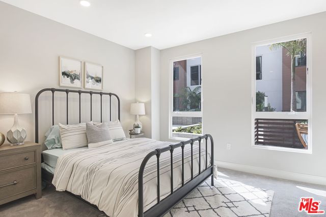 6030 Seabluff DR Unit: 319