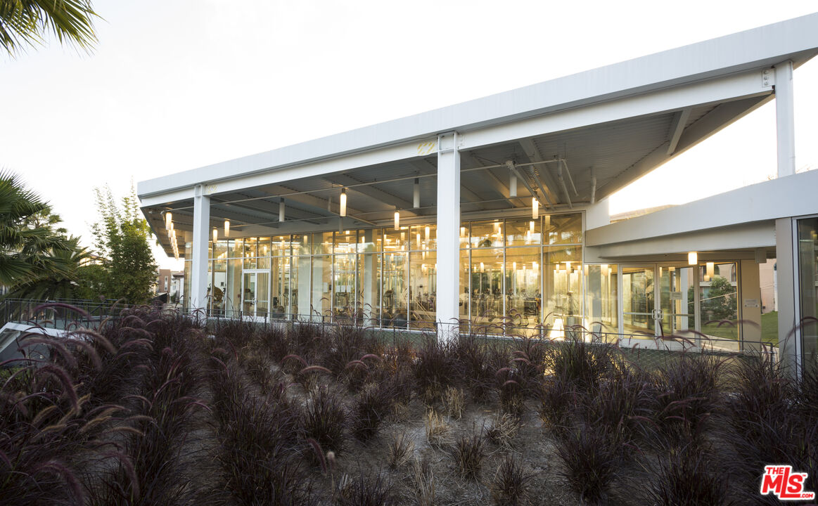 13044 Pacific Promenade Unit: 424