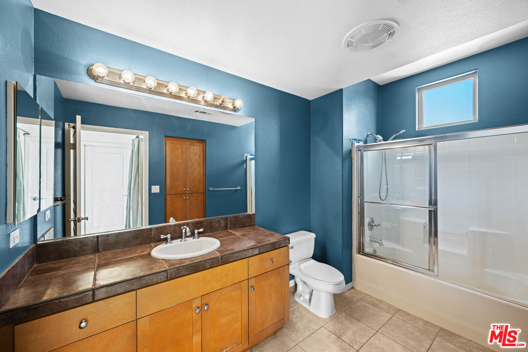 13044 Pacific Promenade Unit: 424