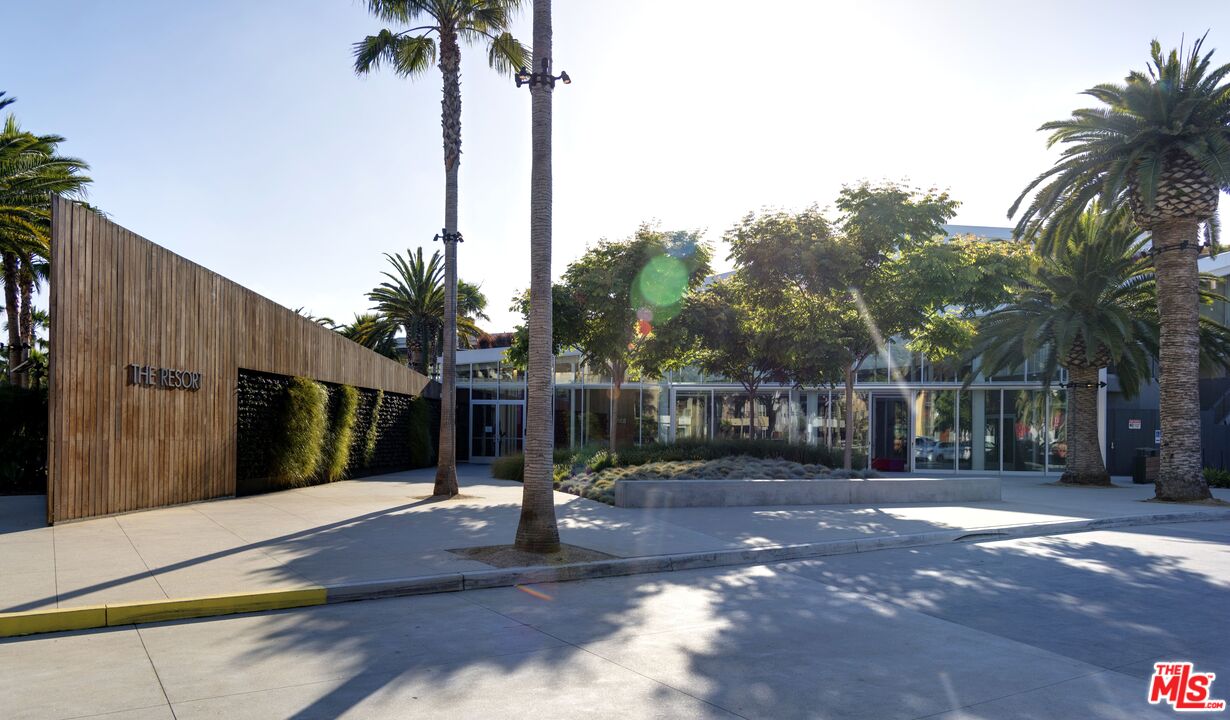 13044 Pacific Promenade Unit: 424