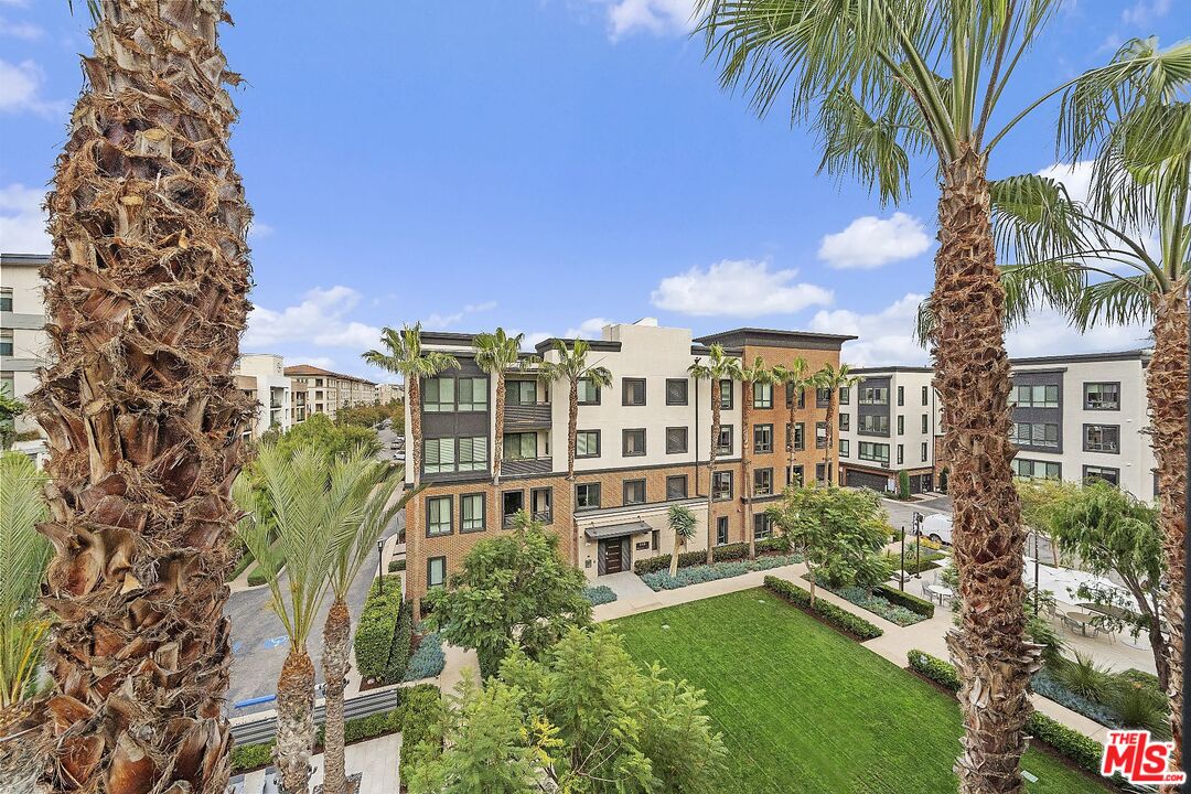 12518 W Fielding Circle Unit: 1