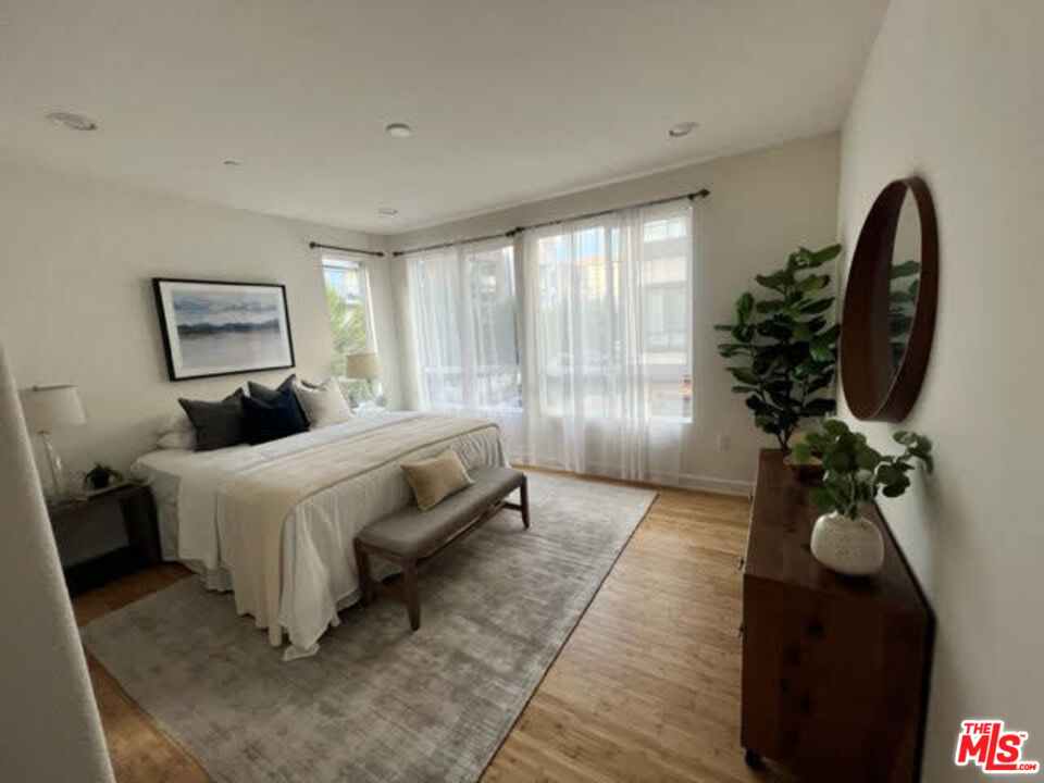 12518 W Fielding Circle Unit: 1