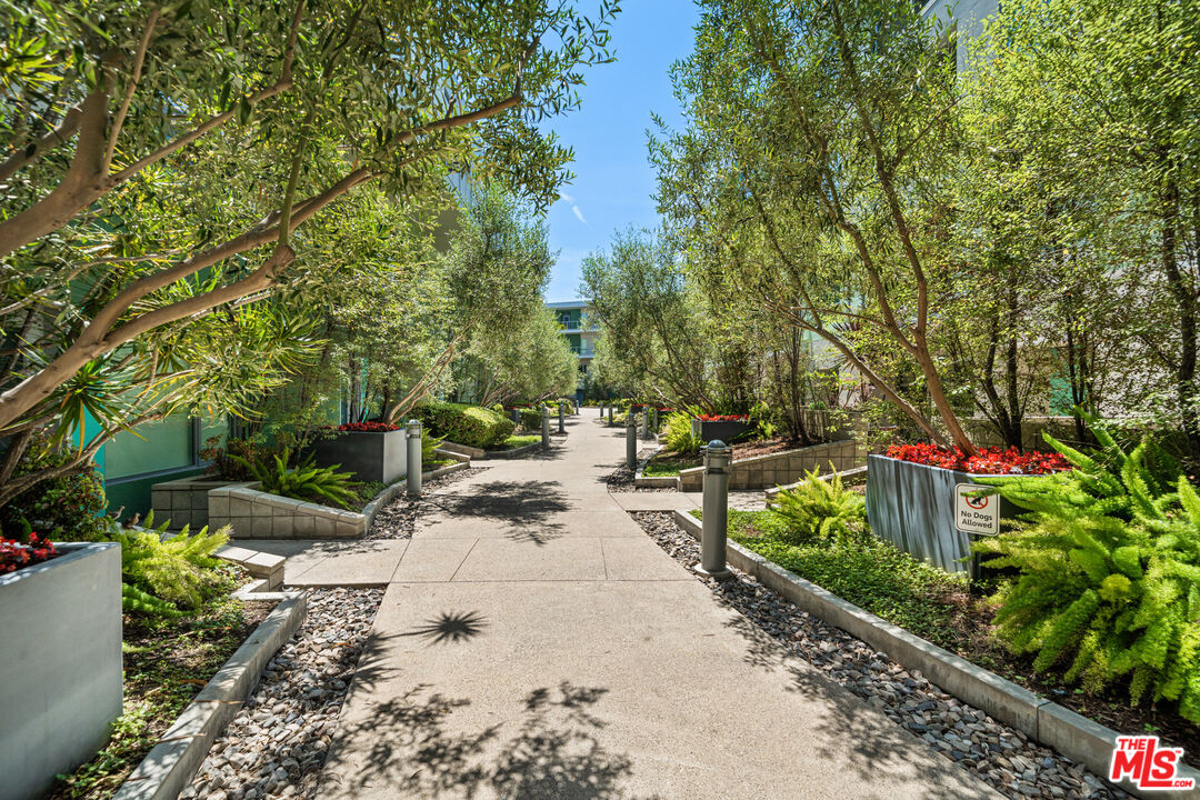 11500 Tennessee Ave Unit: 303