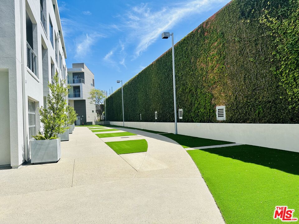 11500 Tennessee Ave Unit: 303