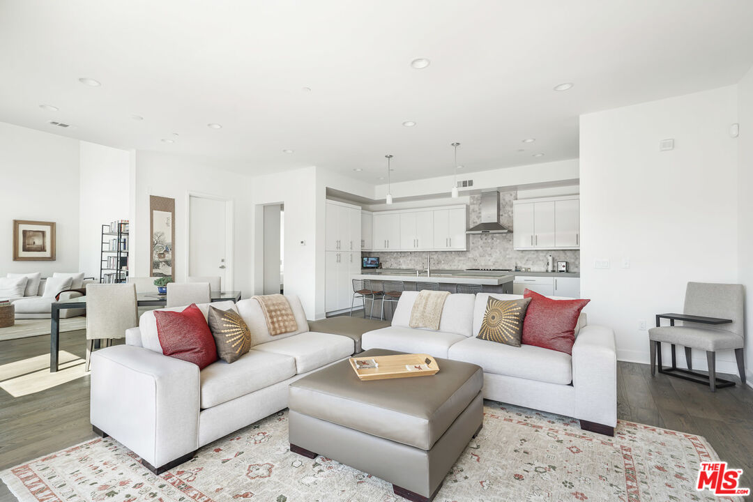 5695 Goldeneye Dr Unit: 3