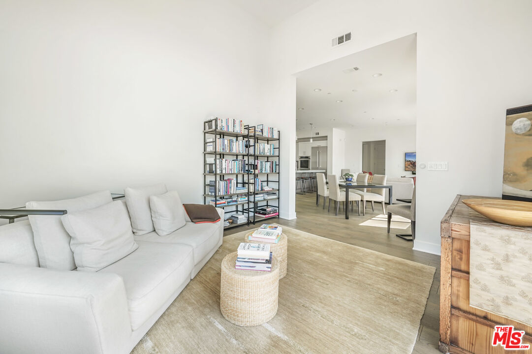 5695 Goldeneye Dr Unit: 3