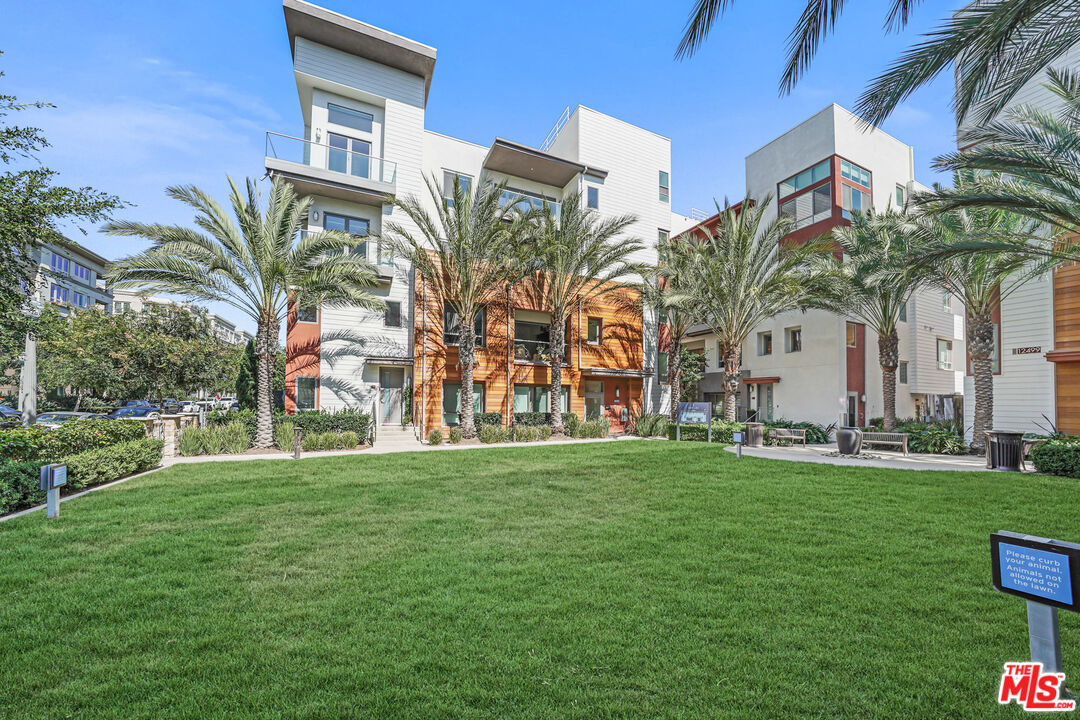 5695 Goldeneye Dr Unit: 3