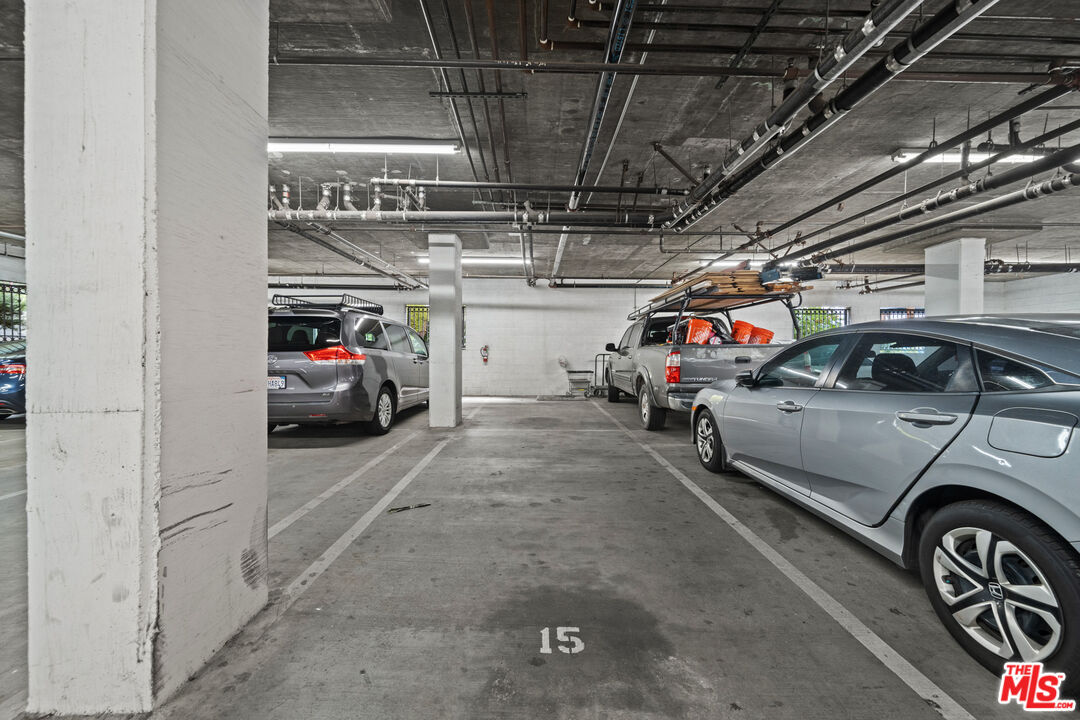 1037 Fedora St Unit: 403