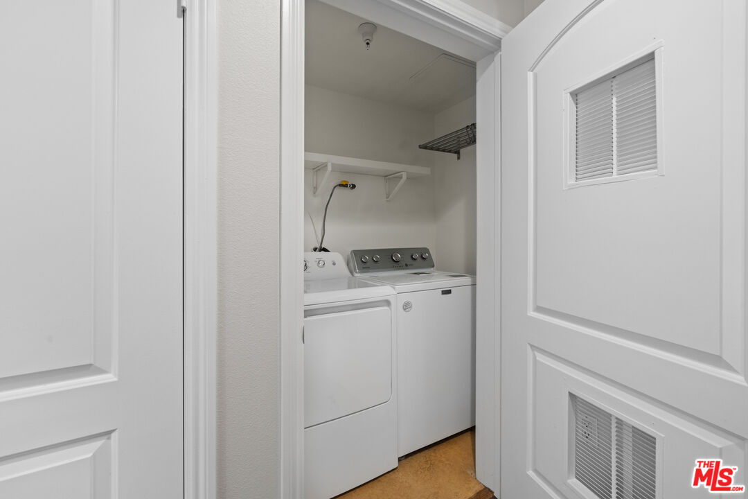 1037 Fedora St Unit: 403