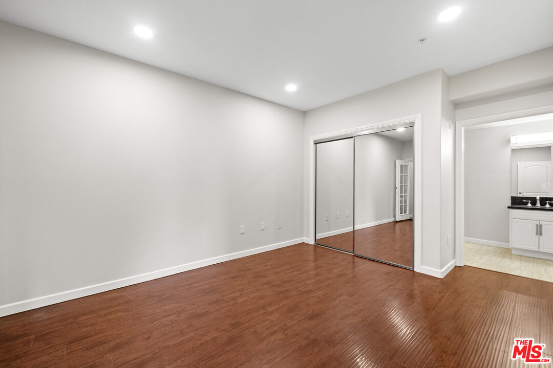 1037 Fedora St Unit: 403