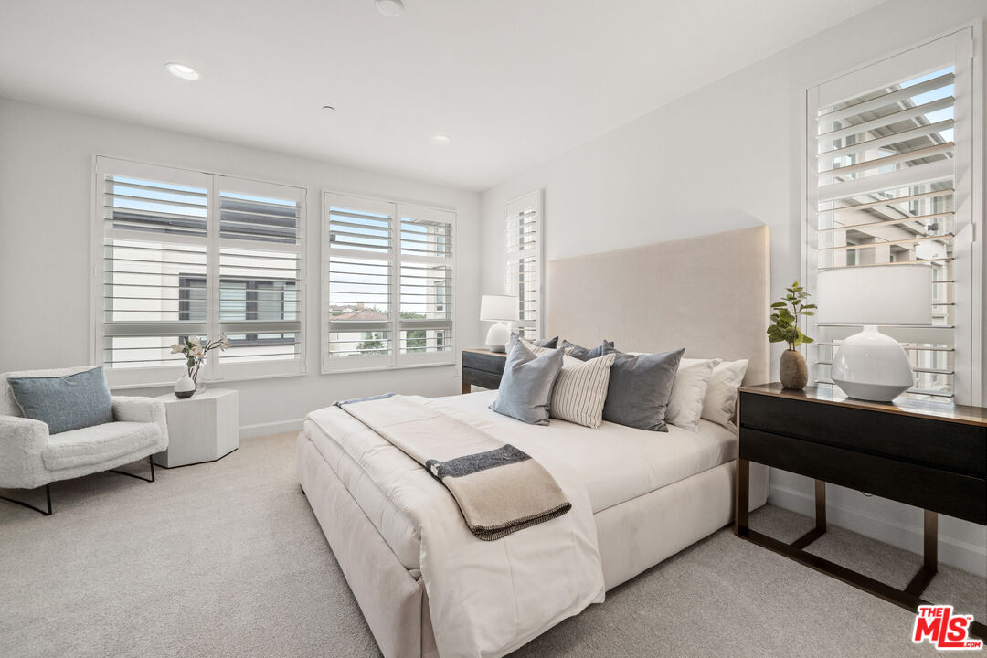 12883 Runway Rd Unit: 3