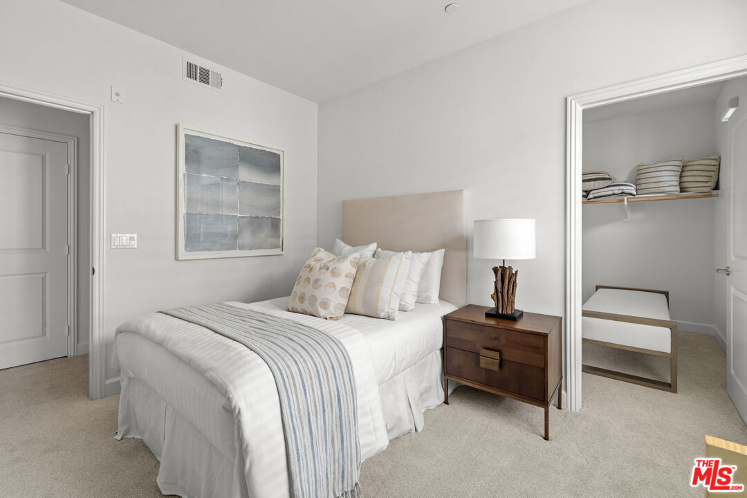 12883 Runway Rd Unit: 3