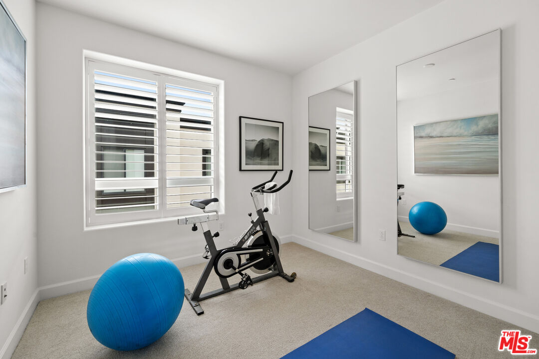 12883 Runway Rd Unit: 3