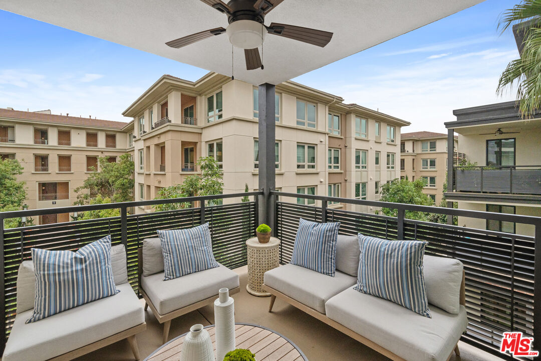 12883 Runway Rd Unit: 3