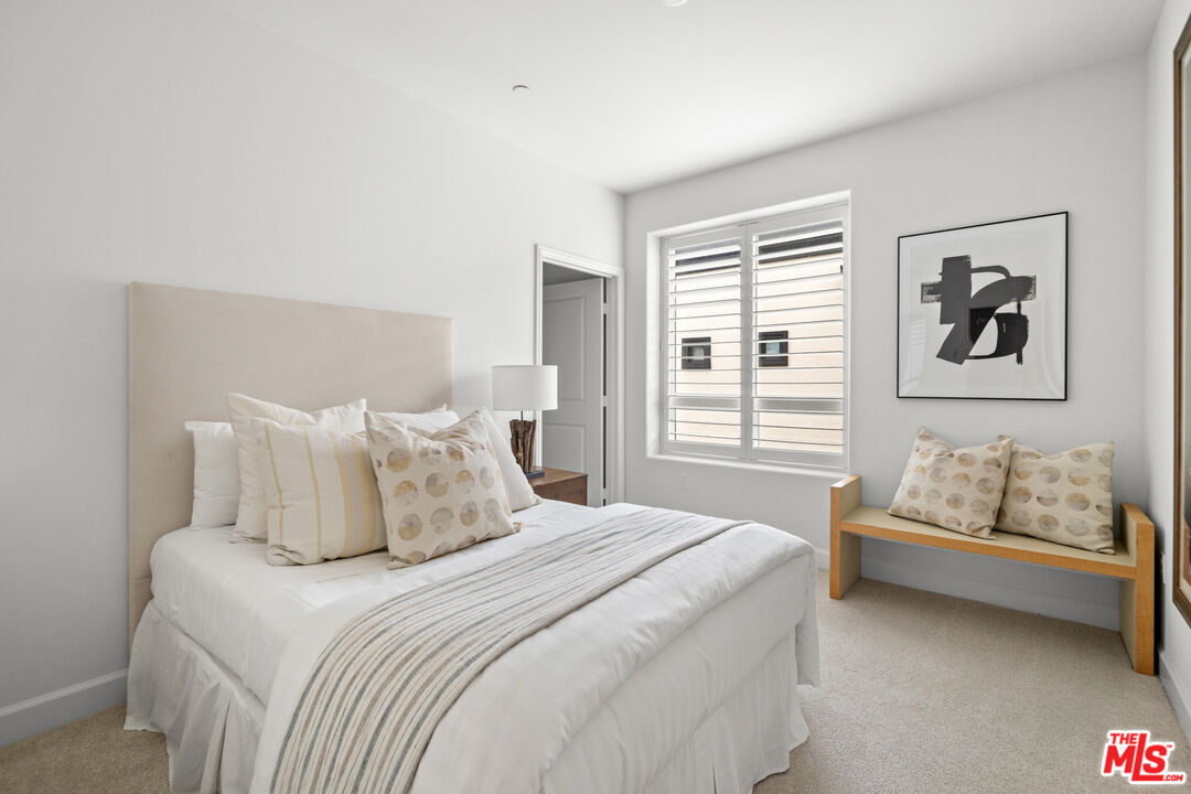 12883 Runway Rd Unit: 3