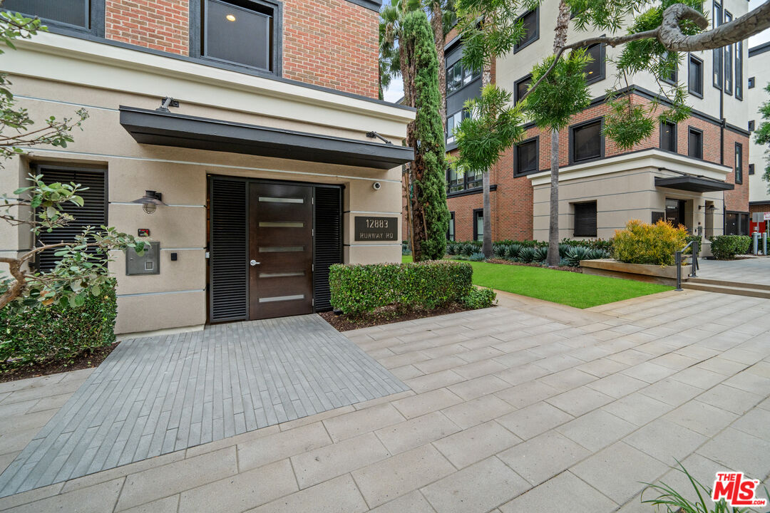 12883 Runway Rd Unit: 3