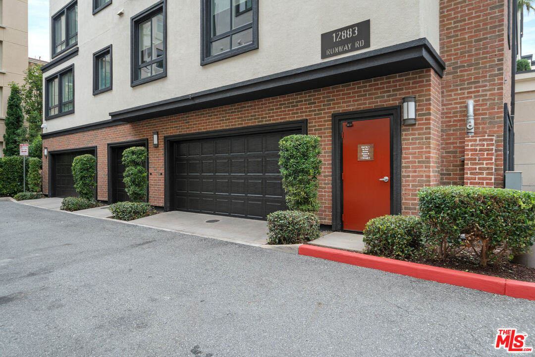 12883 Runway Rd Unit: 3