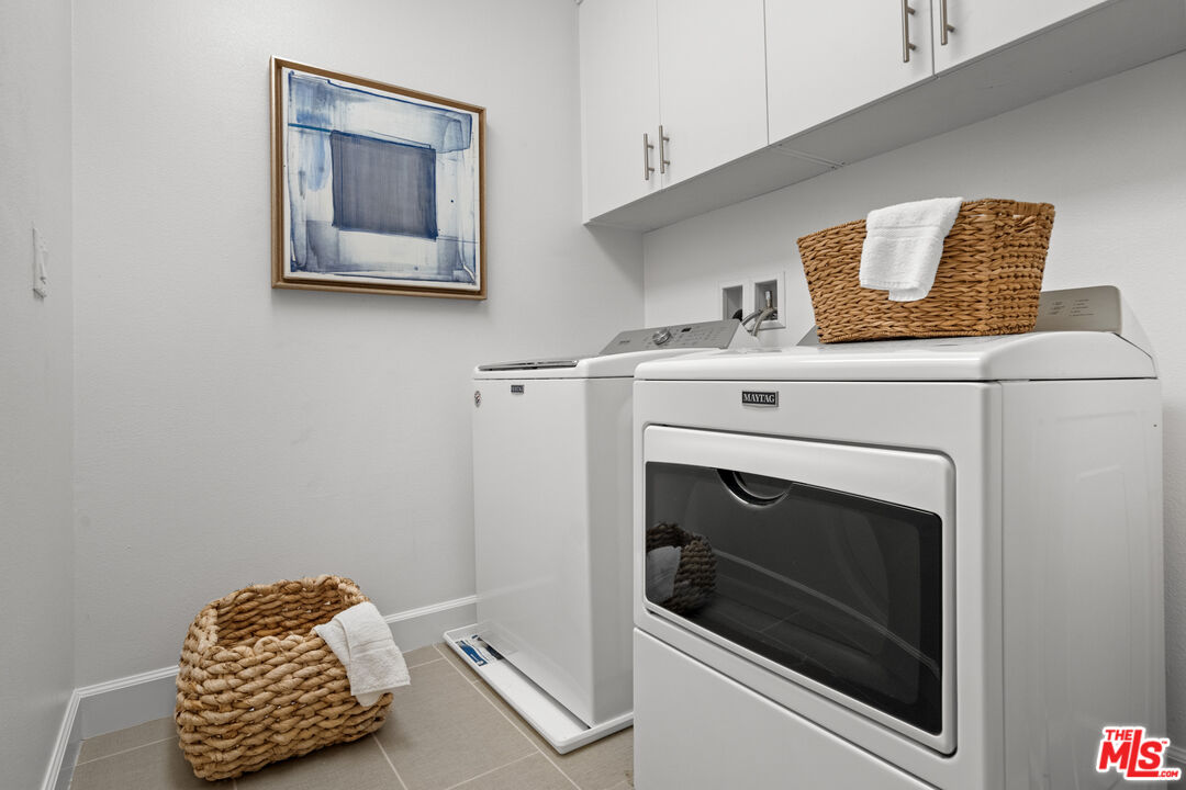 12883 Runway Rd Unit: 3