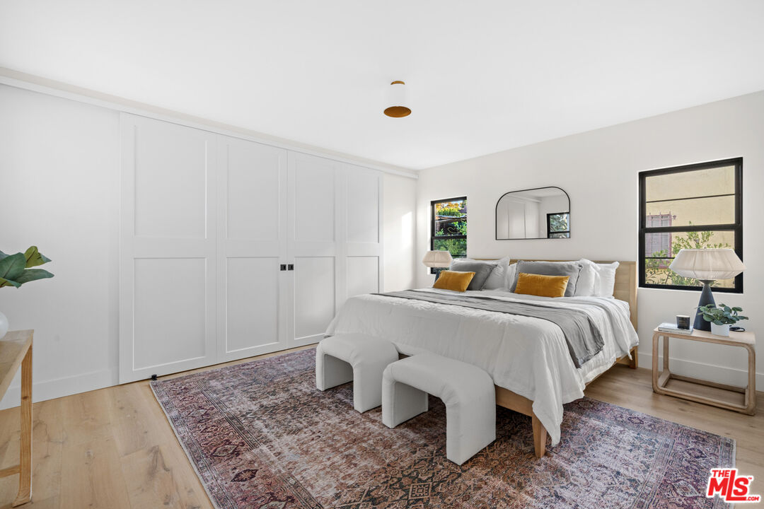 1600 S Crescent Heights Blvd