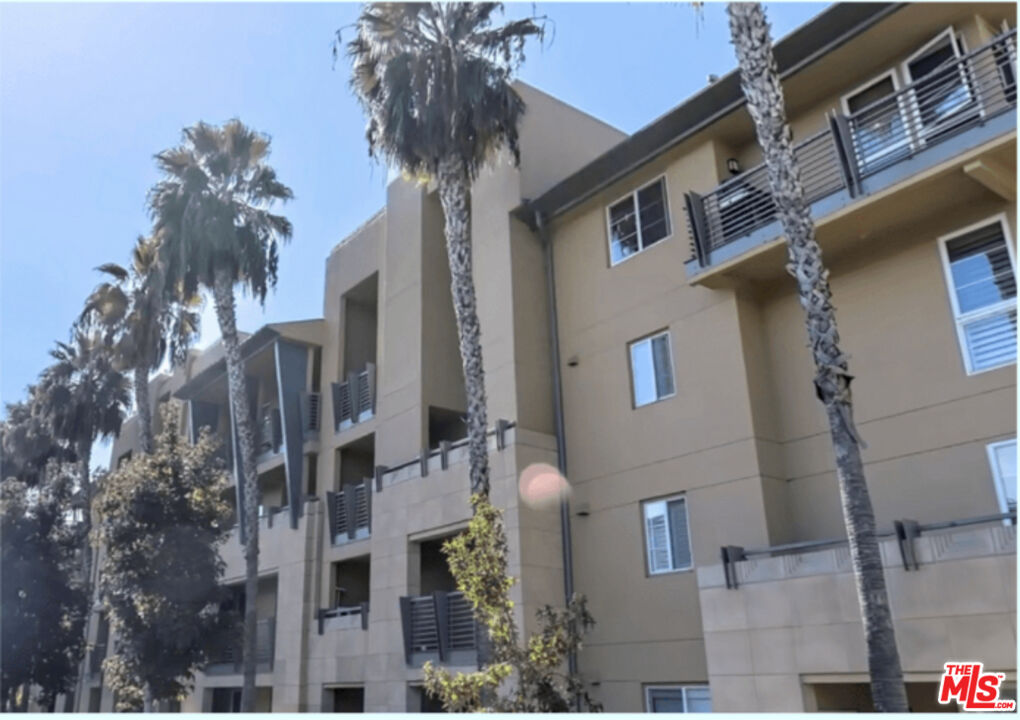 5831 Seawalk Dr Unit: 227