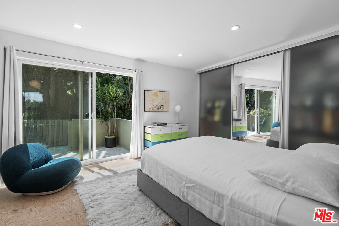 3625 Fredonia Dr Unit: 8