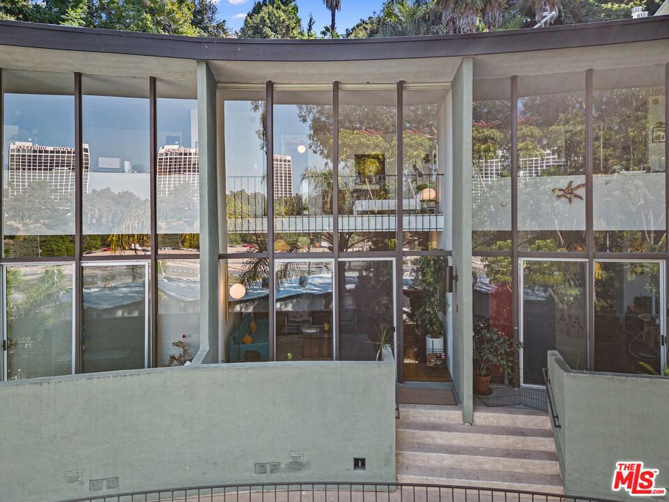 3625 Fredonia Dr Unit: 8