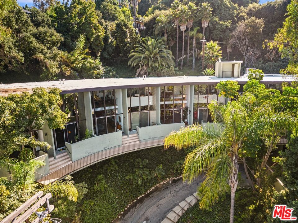 3625 Fredonia Dr Unit: 8