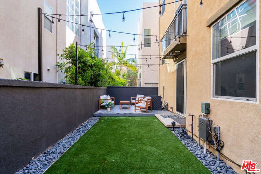 6582 Para Way Unit: 20