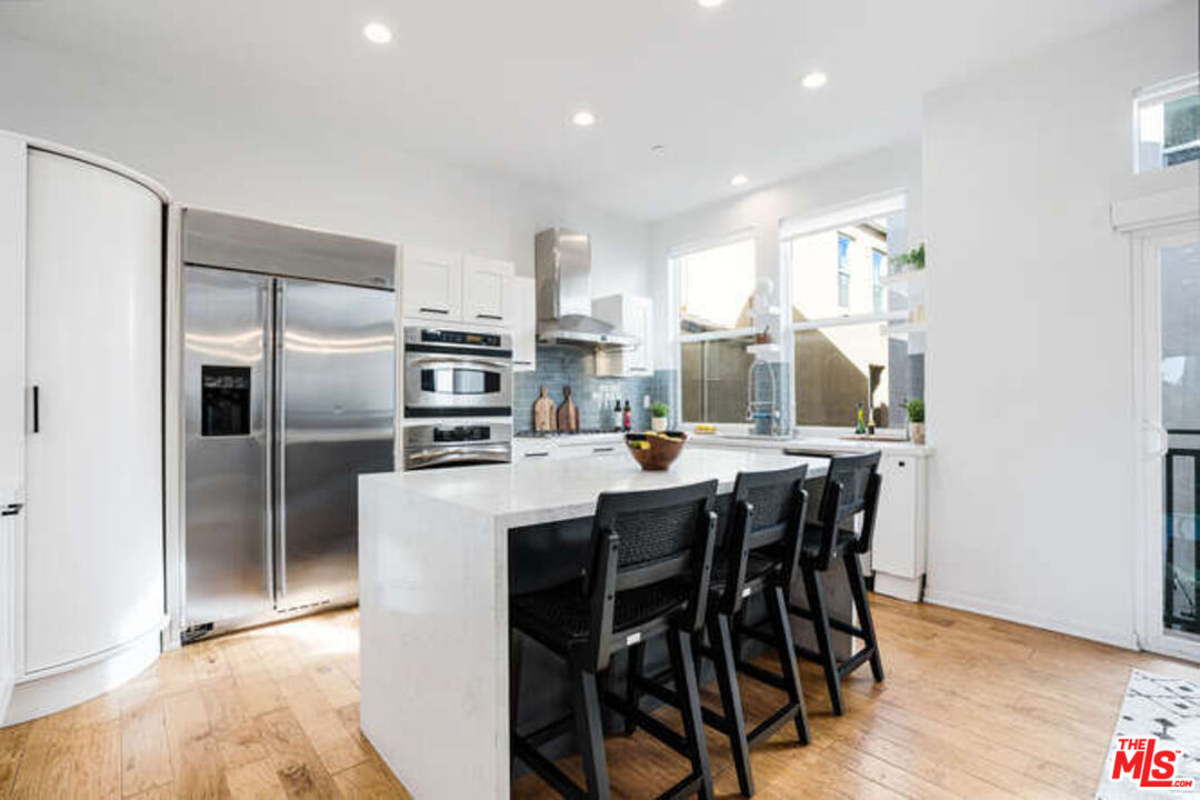 6582 Para Way Unit: 20