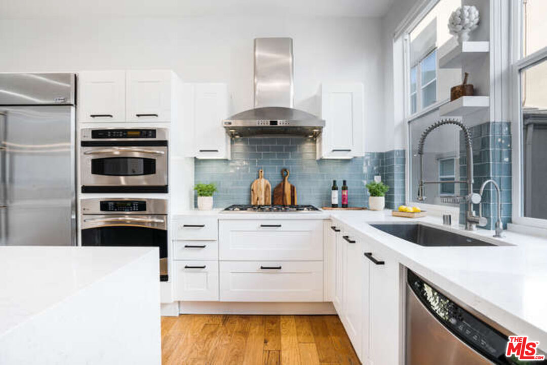 6582 Para Way Unit: 20