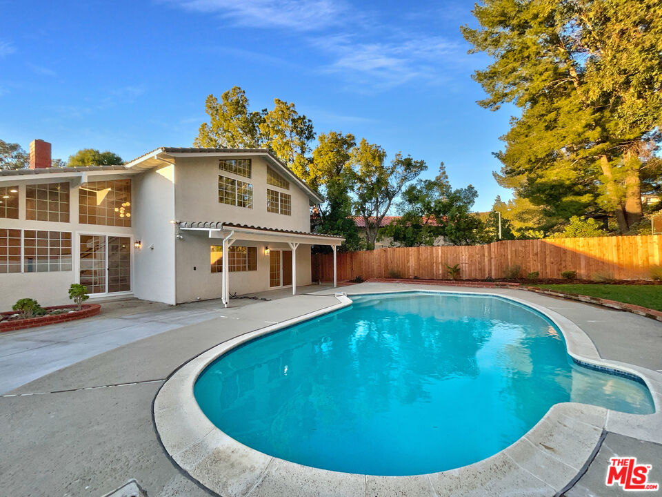 11872 Preston Trails Ave